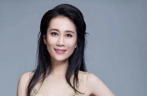 Nữ hoàng phim dở mất 15 năm mới mua nổi nhà, 44 tuổi vẫn lẻ bóng-8