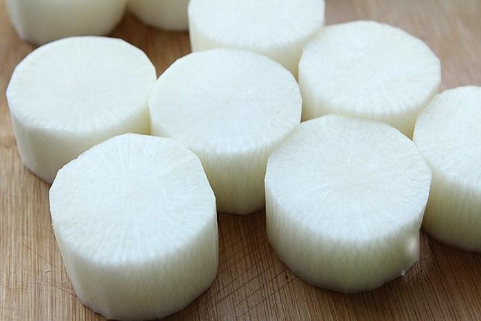 Vẫn là thịt và củ cải nhưng không kho nữa, đem nhồi thế này lại được món mới ngày Tết-4