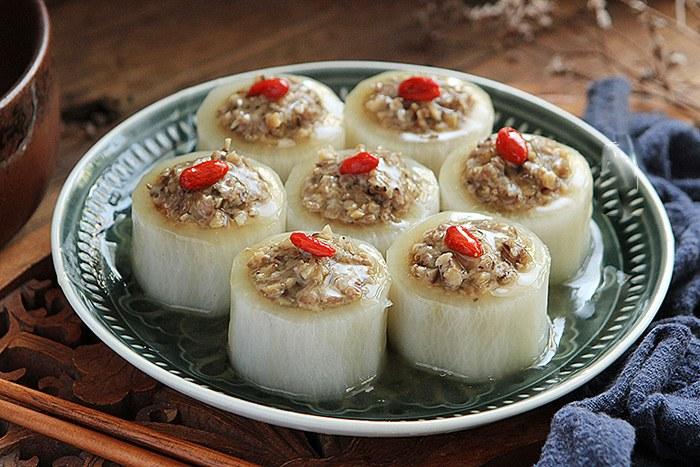 Vẫn là thịt và củ cải nhưng không kho nữa, đem nhồi thế này lại được món mới ngày Tết-8