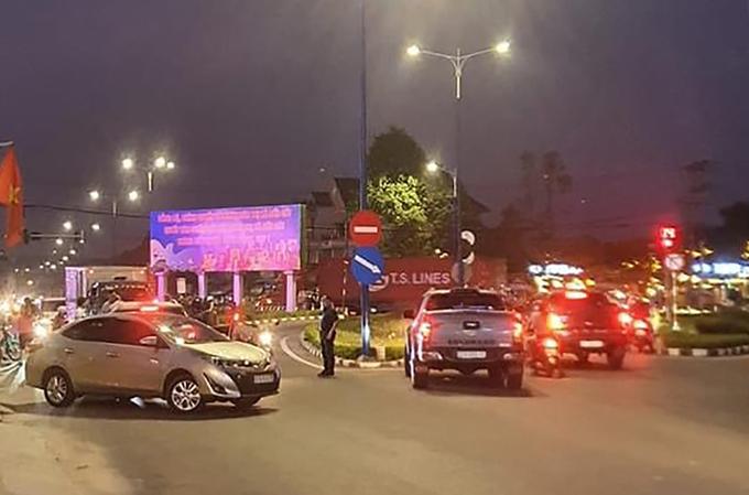 Clip: Sếp người Trung Quốc cắt cổ nhân viên nữ rồi tự sát nhưng bất thành-3