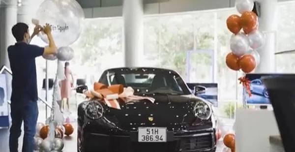 Cận Tết, con gái Minh Nhựa chơi lớn tậu siêu xe hơn 7 tỷ đồng-3