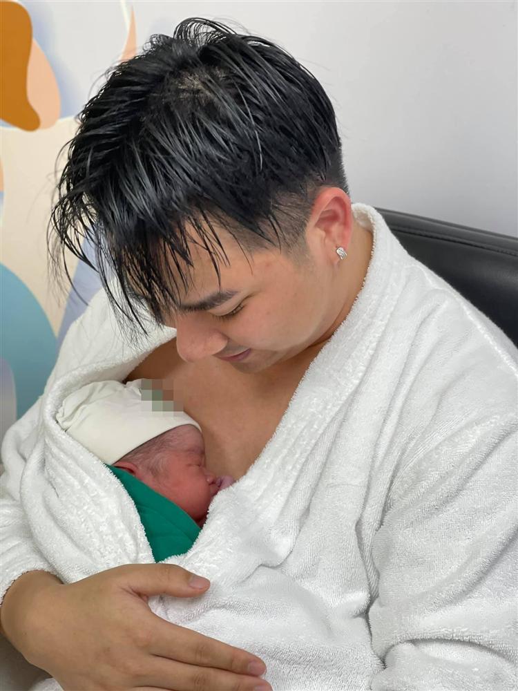 Hữu Công nhập hội bố bỉm sữa, kể lại nỗi đau 4 lần mất con-1