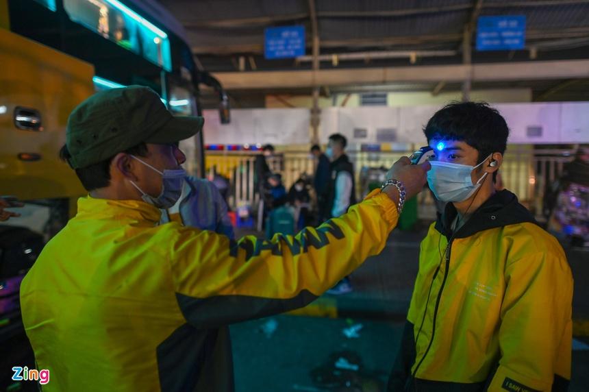 Những tỉnh nào yêu cầu cách ly người từ vùng dịch về ăn Tết?-2