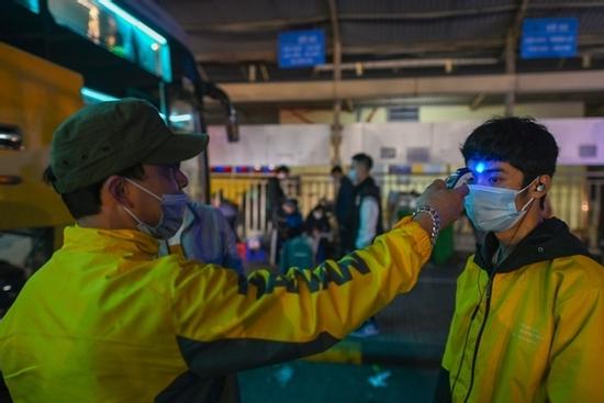 Những tỉnh nào yêu cầu cách ly người từ vùng dịch về ăn Tết?