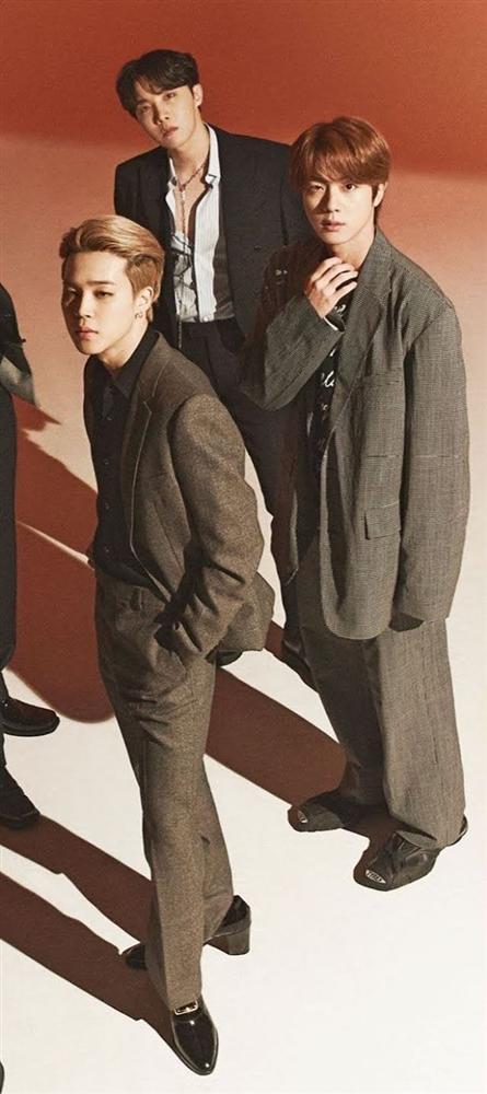 Stylist cũ của BTS bị đuổi thẳng cổ, fan hò hét sung sướng ăn mừng-2