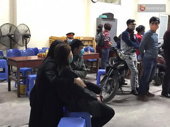 Vụ cháy 4 người tử vong ở Hà Nội: Người thân chết lặng tại nhà tang lễ-3
