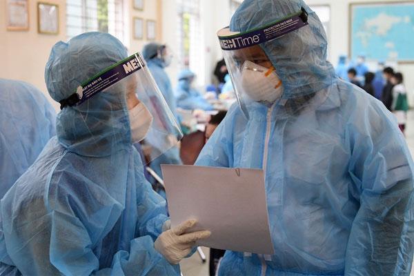 Thêm 4 ca mắc COVID-19 trong cộng đồng, gồm 2 anh em nhân viên sân bay Tân Sơn Nhất-3