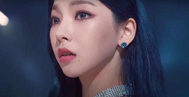 Góc nghiêng đỉnh của chóp của 4 nữ idol đình đám nhà SM-6