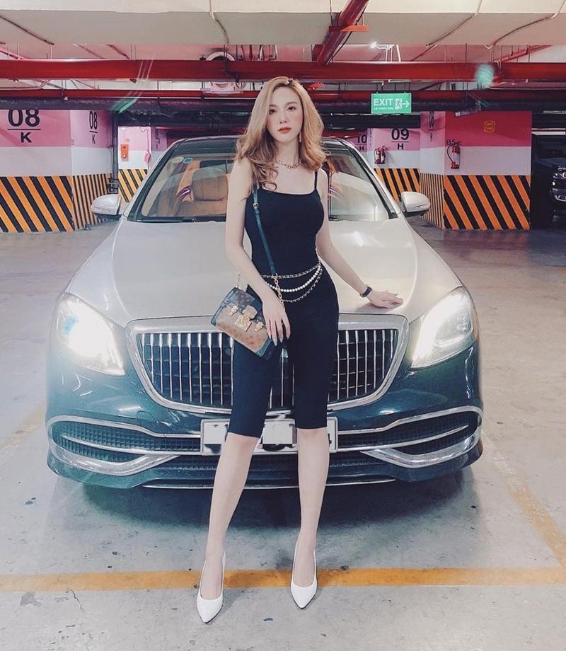 Hoa hậu Đỗ Thị Hà gia nhập mỹ nhân hàng hiệu - Hà Hồ khoe street style đẹp xỉu-5
