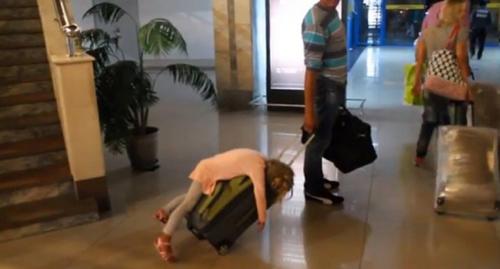 1001 kiểu ngủ đáng yêu của lũ trẻ khiến cha mẹ phải thốt lên: Chẳng bù cho lúc quậy phá-2