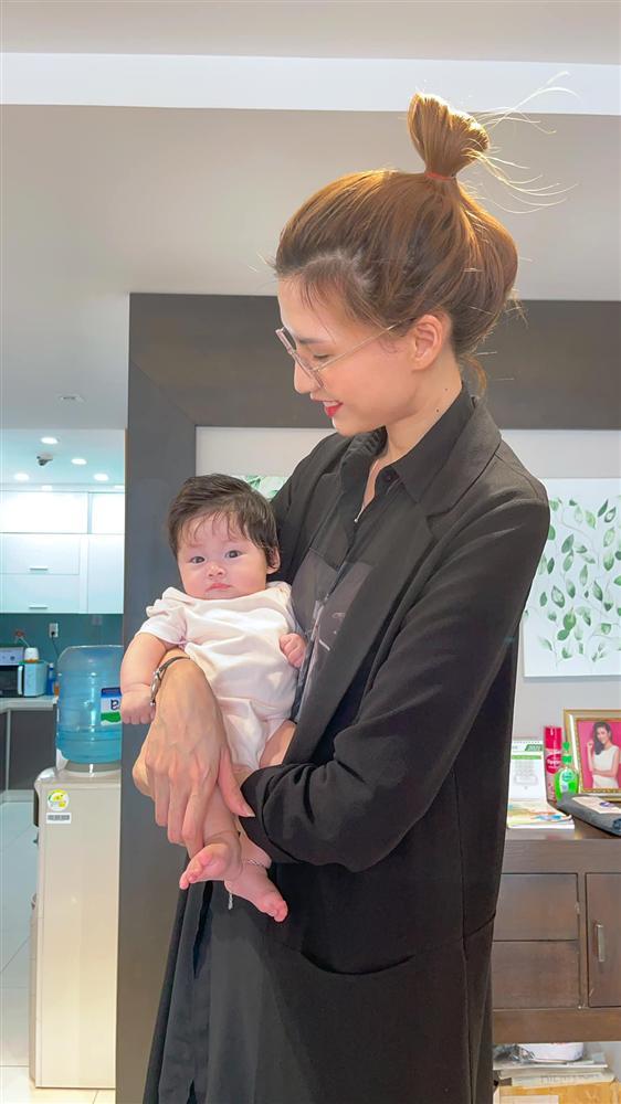 Pha Lê dở khóc dở cười khi mẫu nữ 1m90 chơi nhà-2