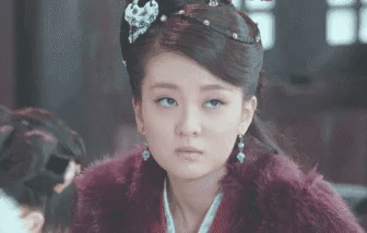 6 sao nữ Trung Quốc có vẻ ngoài xinh đẹp mà biểu cảm lên phim xấu tệ-8