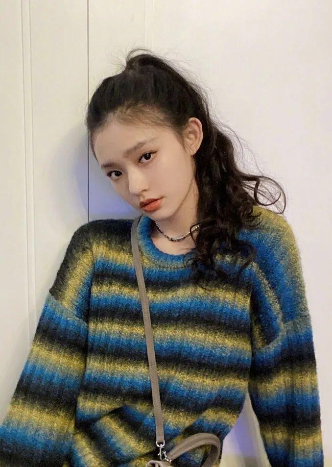 6 sao nữ Trung Quốc có vẻ ngoài xinh đẹp mà biểu cảm lên phim xấu tệ-9