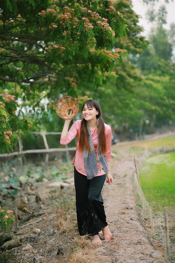 Ngoại hình thay đổi thánh sún Ngân Thảo sau hơn 1 năm được tài trợ trăm triệu làm răng-3