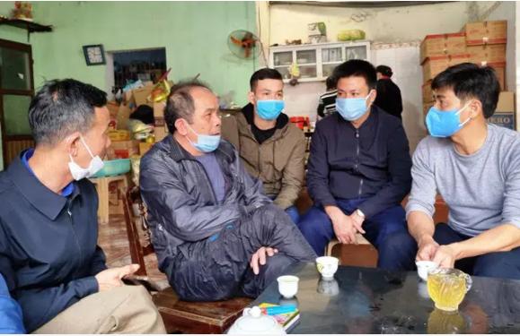 Vụ cháy nhà 4 thanh niên tử vong: Cha mẹ ngã quỵ, vợ trẻ bầu 8 tháng khóc không thành lời-2