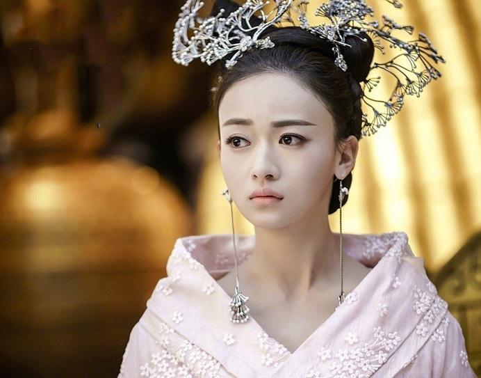 Những rủi ro khi vào vai đại mỹ nhân Trung Quốc-2