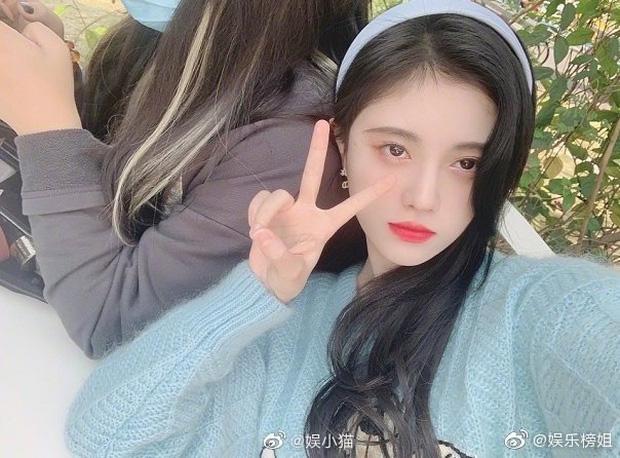 Mỹ nhân 4000 năm Cúc Tịnh Y muối mặt vì bị tố mặc áo fake-5