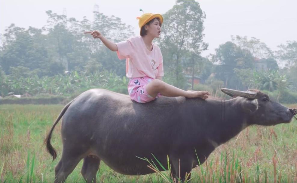 Hậu Hoàng kiếm 10 tỷ/tháng, thực hư thế nào?-4