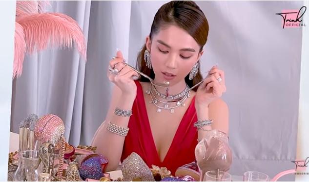 Ngọc Trinh biến biệt thự 40 tỷ thành Studio sống ảo hút gần 6 triệu followers-4