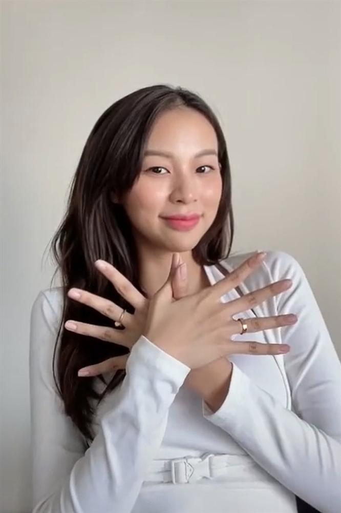 Sang chấn tâm lý với lời ca khúc comeback của Phí Phương Anh-1