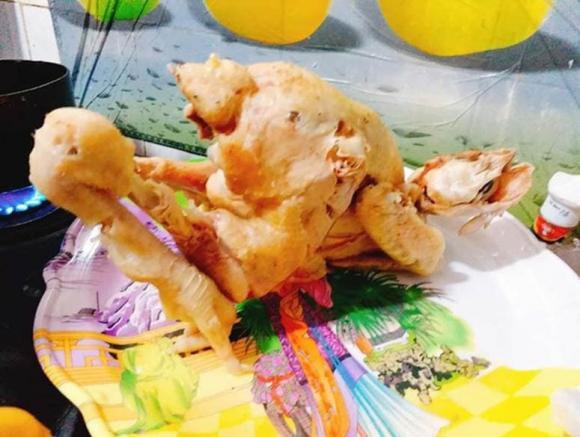 Khoe ảnh mâm gà cúng nguyên thuỷ, cô gái khiến dân tình ngao ngán khi biết lý do giời ơi đất hỡi-8