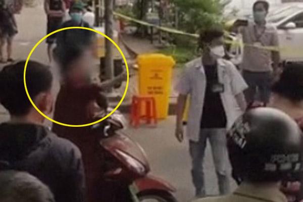 Hà Nội: 3 thanh niên chi 12 triệu mua giấy đi đường ở tiệm cầm đồ-2