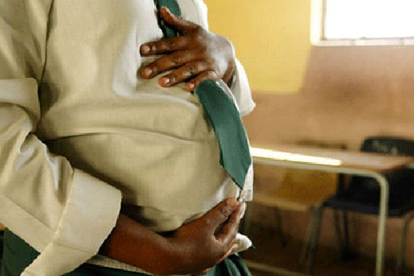 Nam sinh lớp 7 khiến bạn lớp 8 có thai xử lý thế nào?-2