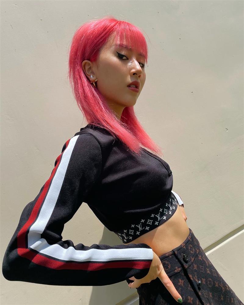 Quỳnh Anh Shyn đảo ngói đón Tết, netizen kêu trời vì tóc xơ như chổi xể-5