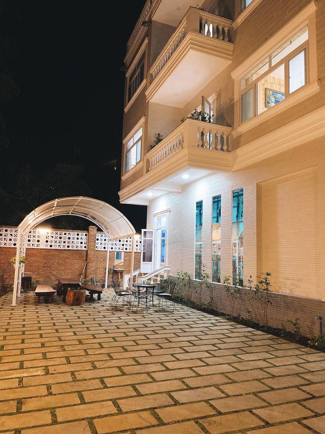 Lý Nhã Kỳ gây choáng với một góc tủ túi hiệu đồ sộ-7