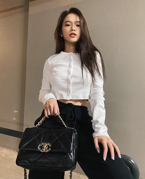 19 tuổi, Linh Ka chi 200 triệu đồng/1 tháng sắm hàng hiệu-5