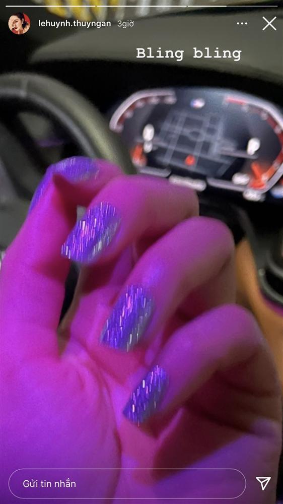 Sao Việt làm nail đón Tết: Ngọc Trinh sơn gel đơn giản - Hoàng Thùy Linh chuẩn người chơi hệ bài bạc-2