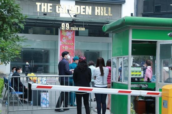 Con nhỏ 10 tháng tuổi và giúp việc của ca bệnh ở Nam Từ Liêm dương tính SARS-CoV-2