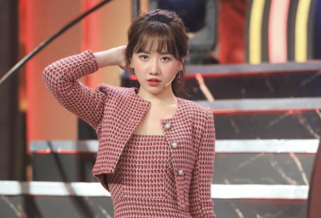 Đường tình mỹ nhân Vbiz tuổi Sửu: Người lận đận, người thăng hoa-1