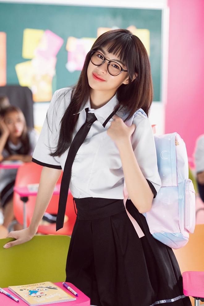 Sự nghiệp Phí Phương Anh: Ca hát thảm họa, làm người mẫu nhạt nhòa-2