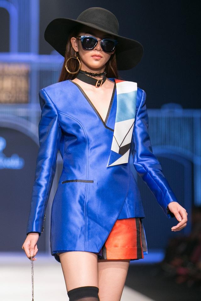 Sự nghiệp Phí Phương Anh: Ca hát thảm họa, làm người mẫu nhạt nhòa-6