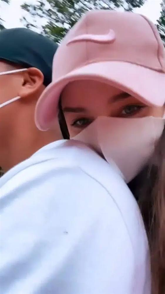 Bùi Tiến Dũng dẫn bạn gái 2K về Thanh Hoá ra mắt gia đình, chốt cưới hay gì?-1