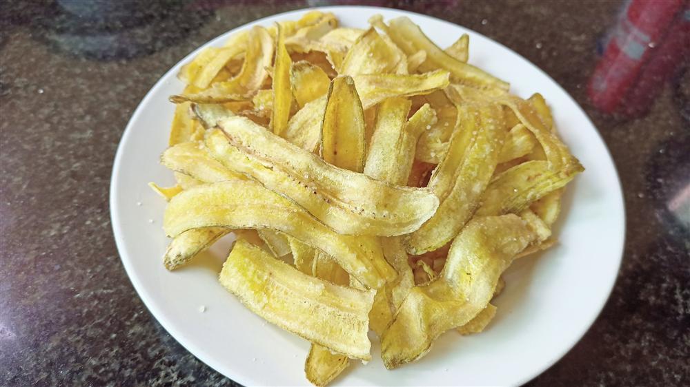 Tận dụng chuối xanh chưa chín, gái đảm có ngay món mứt chuối gừng tiếp khách ngày Tết-7