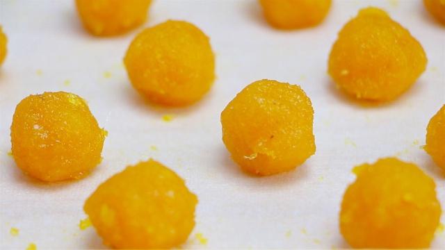 Tết mà có khay bánh dứa này để nhâm nhi cùng trà thì cứ gọi là hết sảy-4