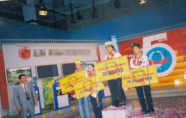 Chung kết Olympia gây tranh cãi vì lỗi đáp án 17 năm trước, cuộc sống Á quân, Quán quân giờ ra sao?-1