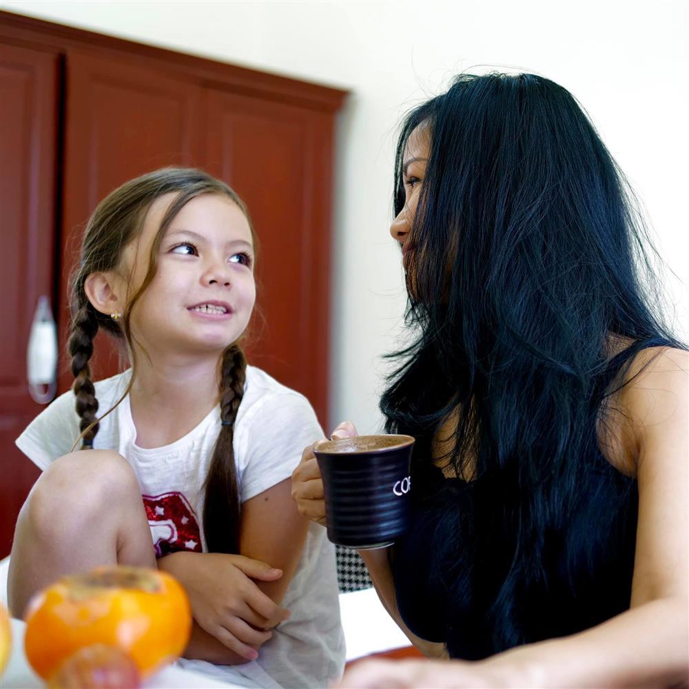 Lụi tim ngắm cặp song sinh nhà diva Hồng Nhung diện áo dài-9