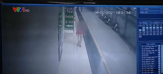 Soi camera, BN2009 không tự cách ly, 2 lần xuống sảnh chung cư Garden Hill gội đầu-3