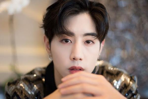 Youngjae GOT7 bật mí tin nhắn mùi mẫn với chủ tịch Park trước khi ra đi-5