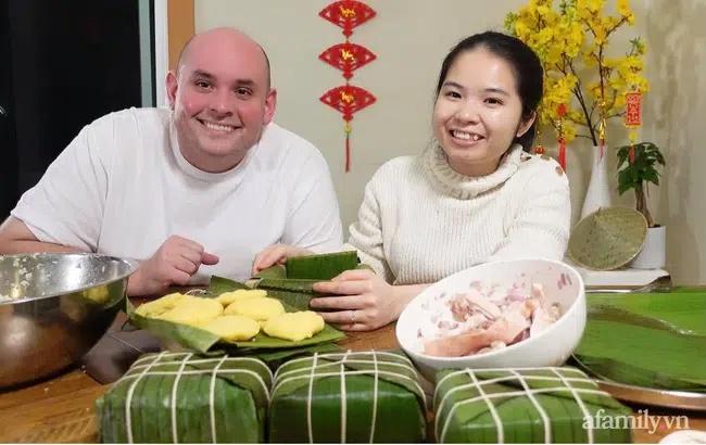 Cặp đôi vợ Việt chồng Mỹ đón Tết đặc biệt nơi xứ người: Chồng ngoại quốc tự tay gói bánh chưng-6