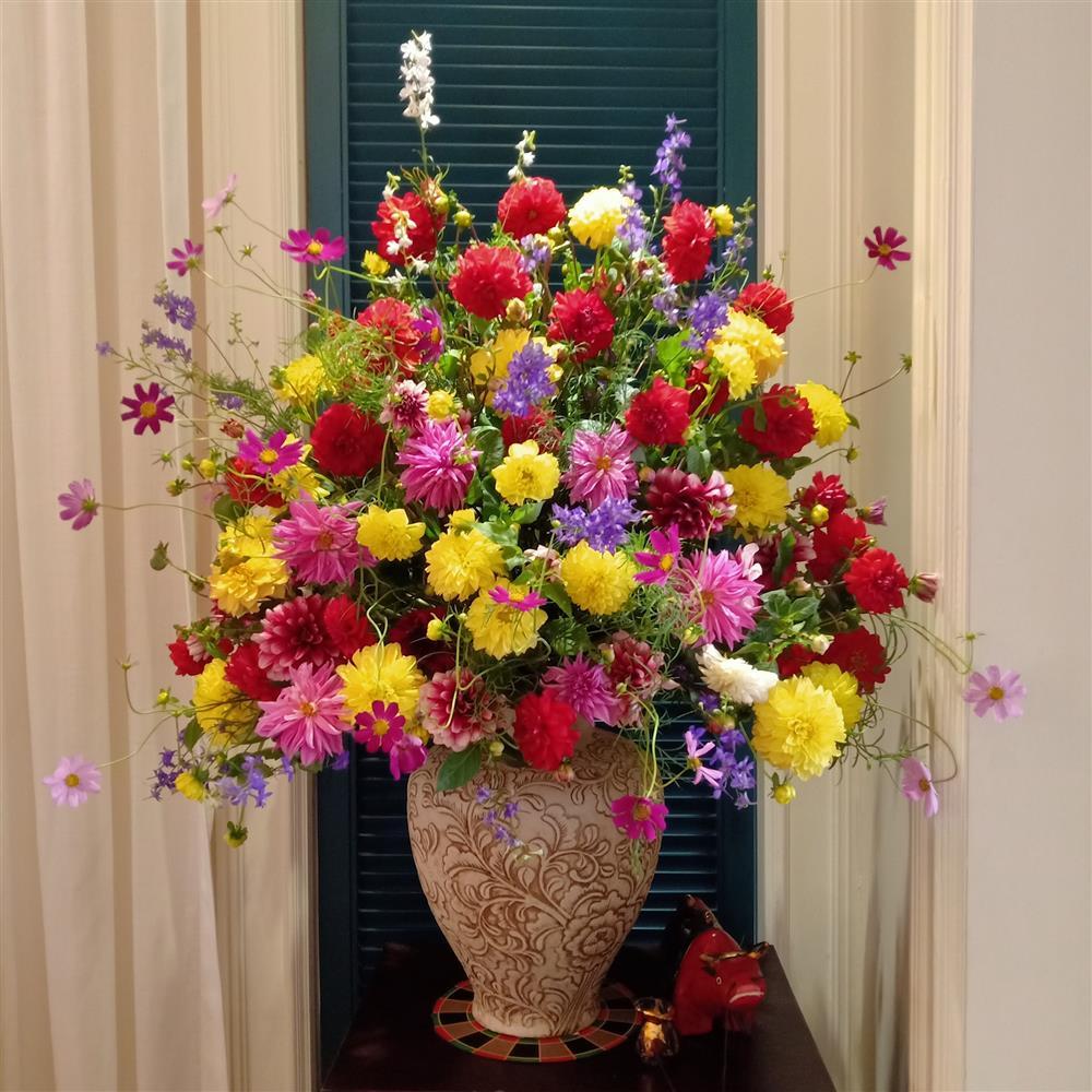 Ngắm những bình hoa tự cắm lộng lẫy của hội chị em, ai cũng phải tấm tắc-5