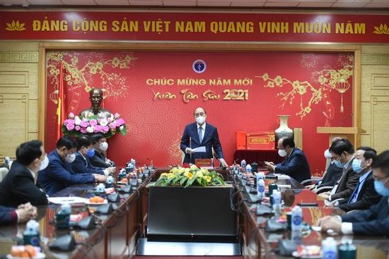 Thủ tướng trân quý các chiến sĩ áo trắng chống Covid-19: 'Tôi được biết nhiều đồng chí 1 năm qua chưa được về nhà'