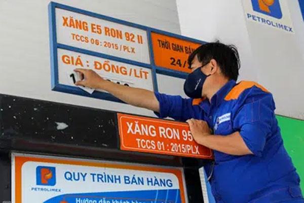 Giá xăng được giữ nguyên trước Tết Nguyên đán-1