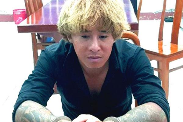 Nghi phạm sát hại 2 mẹ con chiều 28 Tết ra đầu thú-1