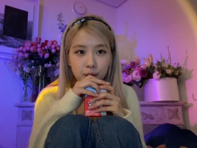 Gần 5 triệu người thức đêm chỉ để xem Rosé Blackpink... ăn bánh và uống sữa-3