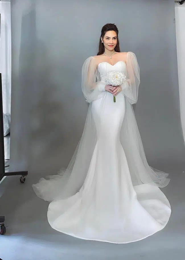 Hồ Ngọc Hà xinh đẹp diện váy cưới nhưng lộ khuyết điểm cơ thể quá rõ ràng-1