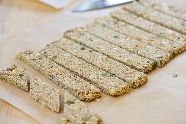 Ngán bánh kẹo Tết mua sẵn, mẹ làm bánh vừng Hàn Quốc, khách đến nhà tấm tắc khen ngon-9